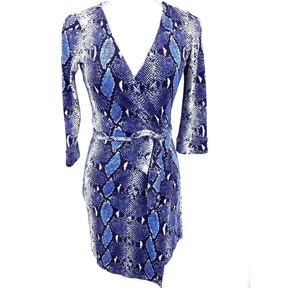 Dvf Host Picfaux Blue Python Silk Wrap Dress - image 7